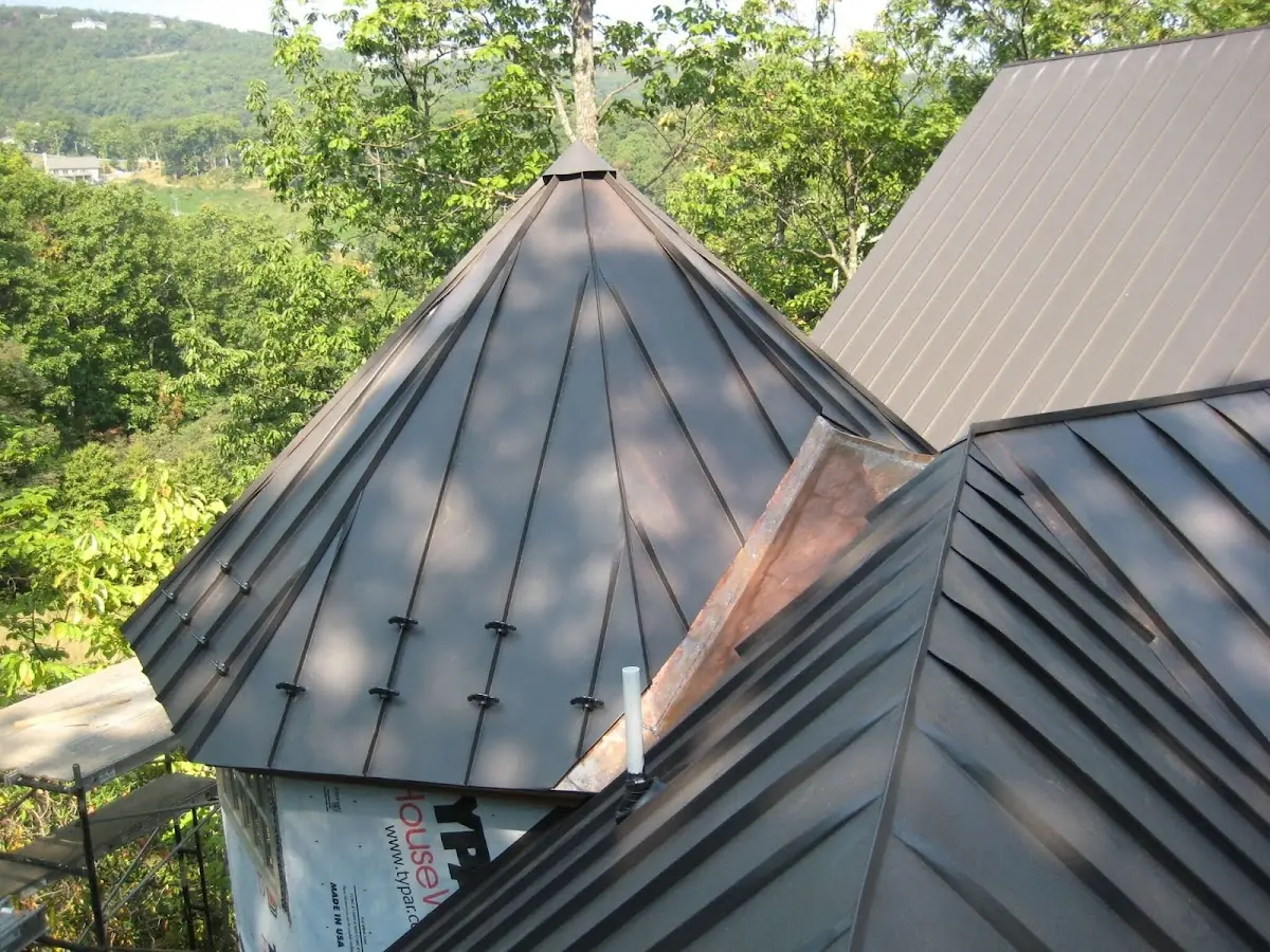 Professional Roof Tarp Installation by Craftsman Roofing in Daylesford